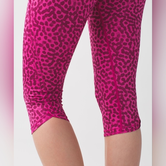 Lululemon Run Top Speed Crop Ace Spot Jewelled Magenta Dashing Purple/Dashing 6 - Picture 6 of 16